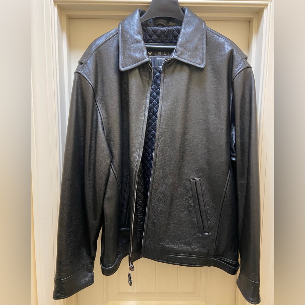 Men’s XL Winlet genuine leather jacket. Black